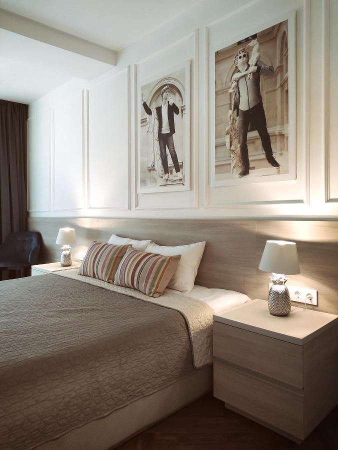 Modern Classic 2 Bedroom Apartment Near Most City Dnipro Exterior foto